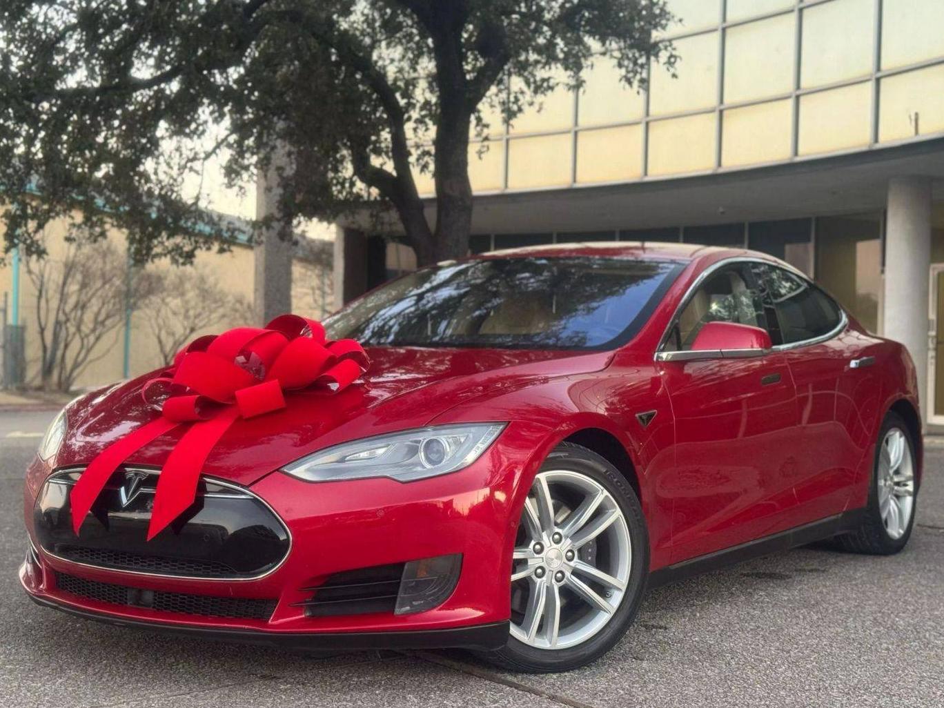 TESLA MODEL S 2015 5YJSA1H20FF092755 image